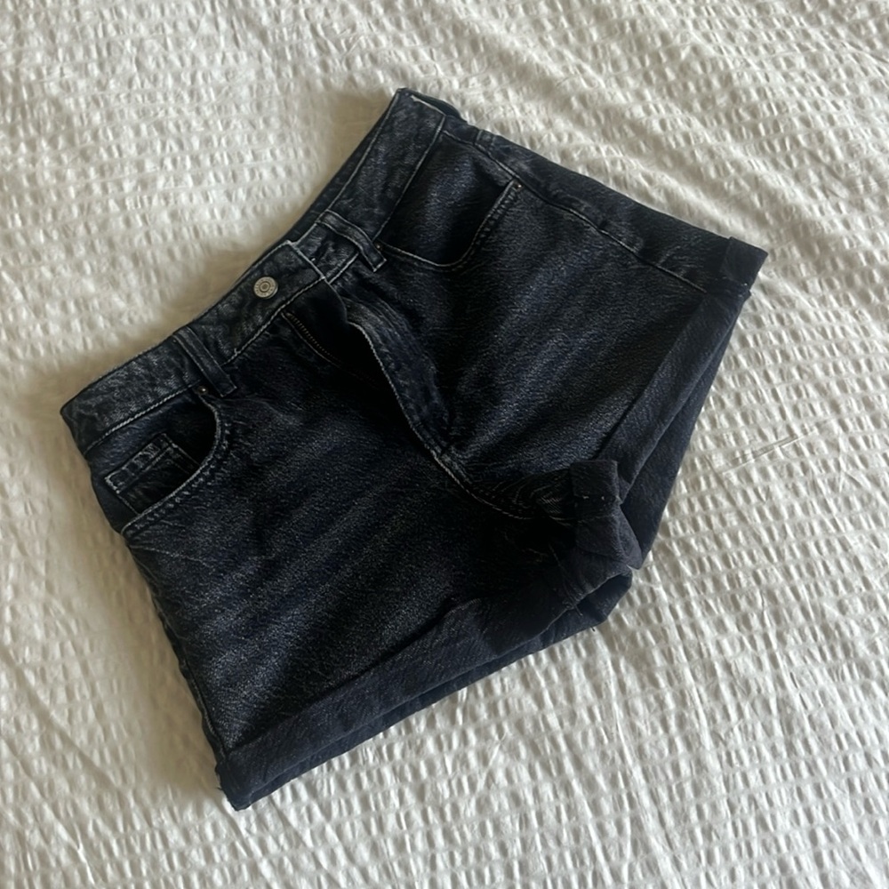 Pacsun Black Wash High Waisted Denim Mom Shorts Size 25